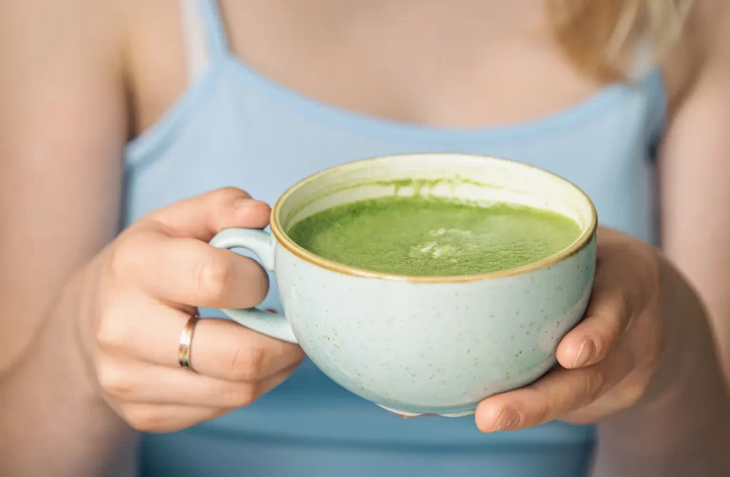 tasse de thé matcha